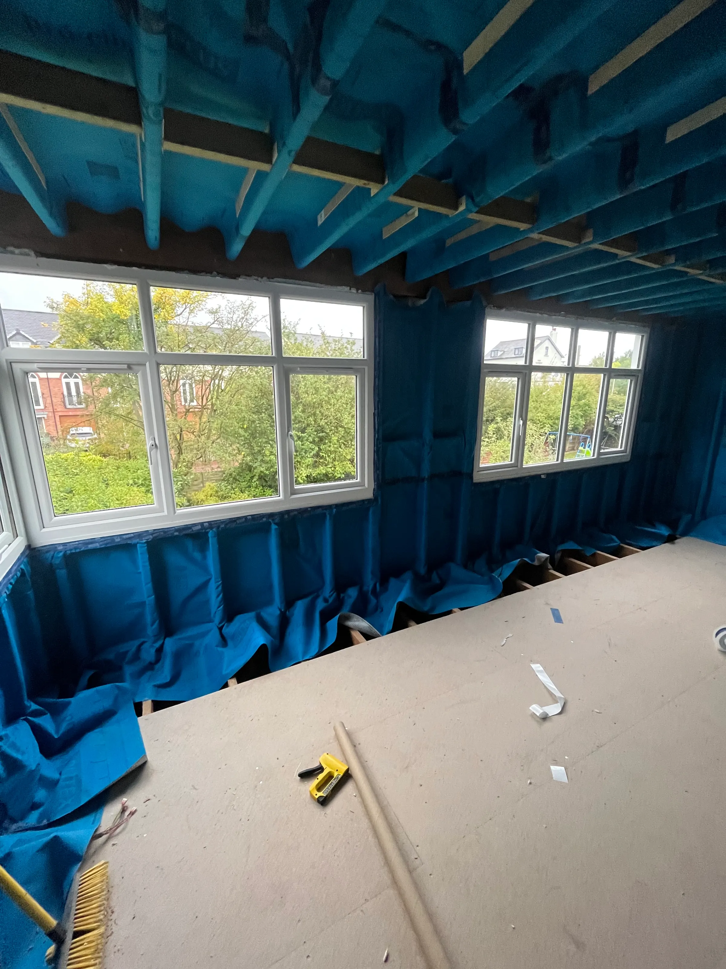 Internal wall insulation — Ceiling membrane