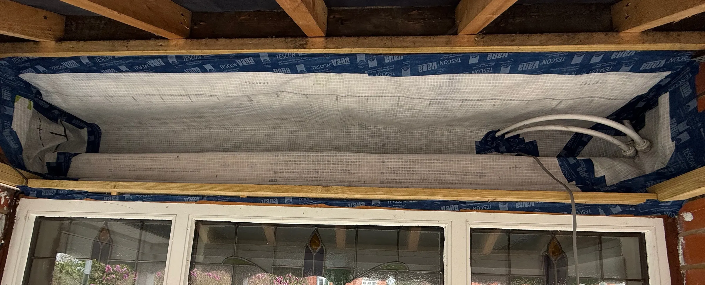 Porch airtightness — Membrane taped