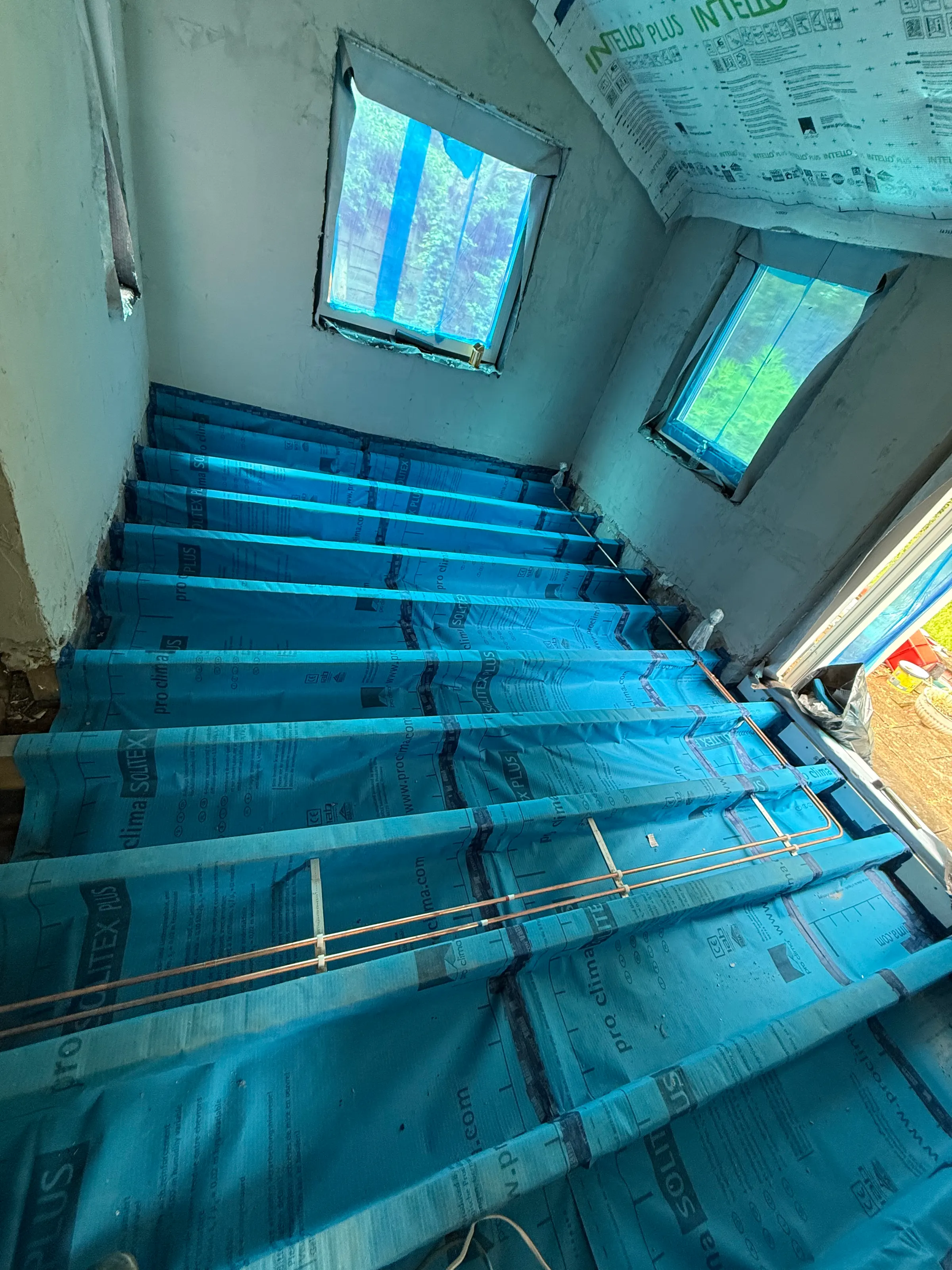 Rooms lined — Floor membrane
